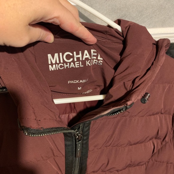 New packable puffer jacket - Picture 3 of 5